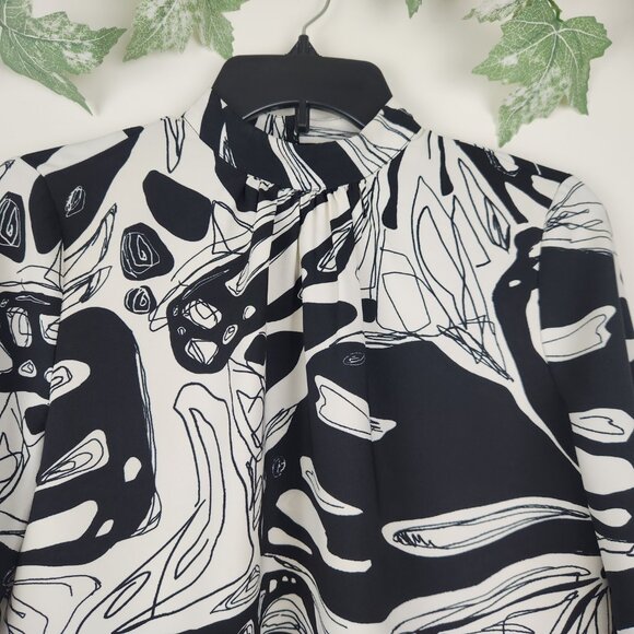 Cupcakes and Cashmere Size XS Black White Artsy Long Sleeve Mock Neck Top Blouse - Picture 2 of 8
